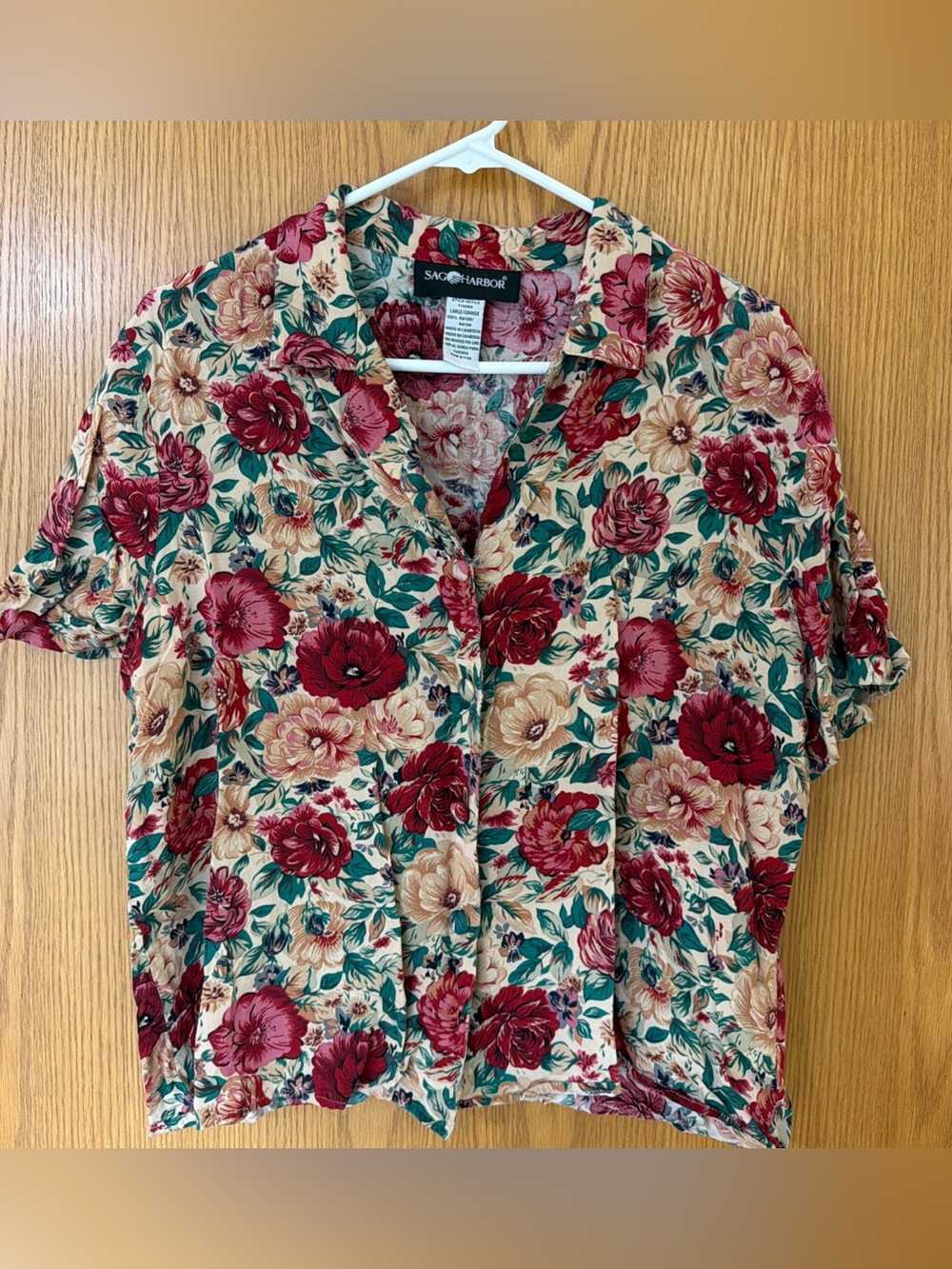 Vintage Sag Harbor Beige Floral Short Sleeve Button Down Blouse Women’s L Rayon